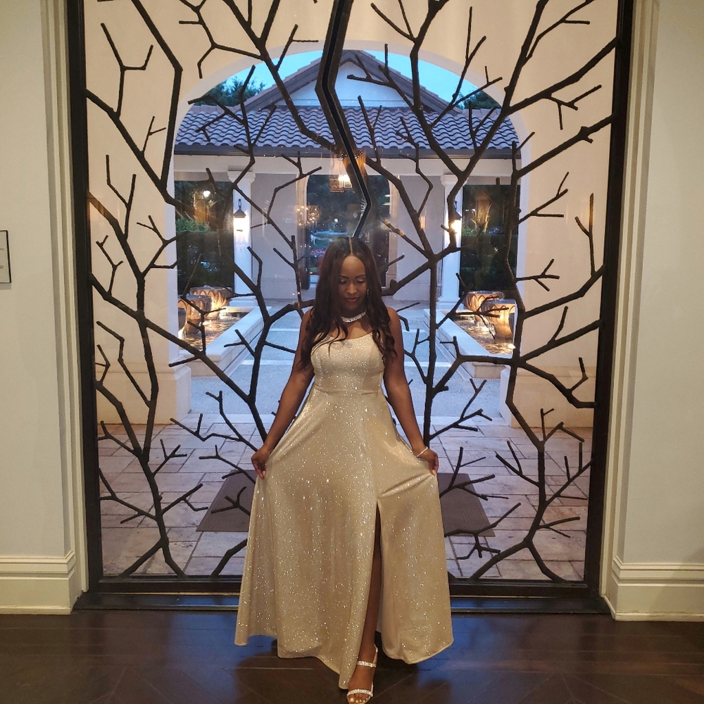 Jules & Cleo Spaghetti Strap Shine Gown